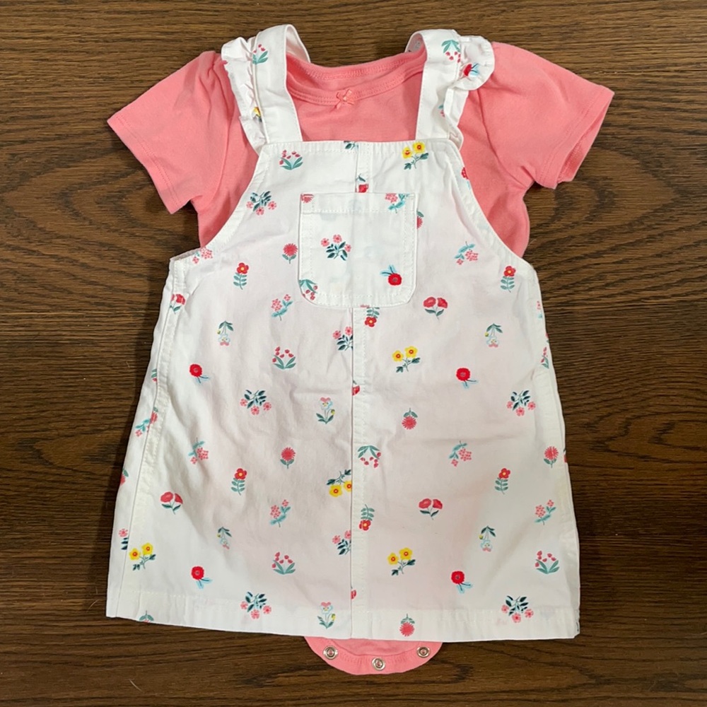 🍀4/$20 - Carter's overall dress with matching onesie